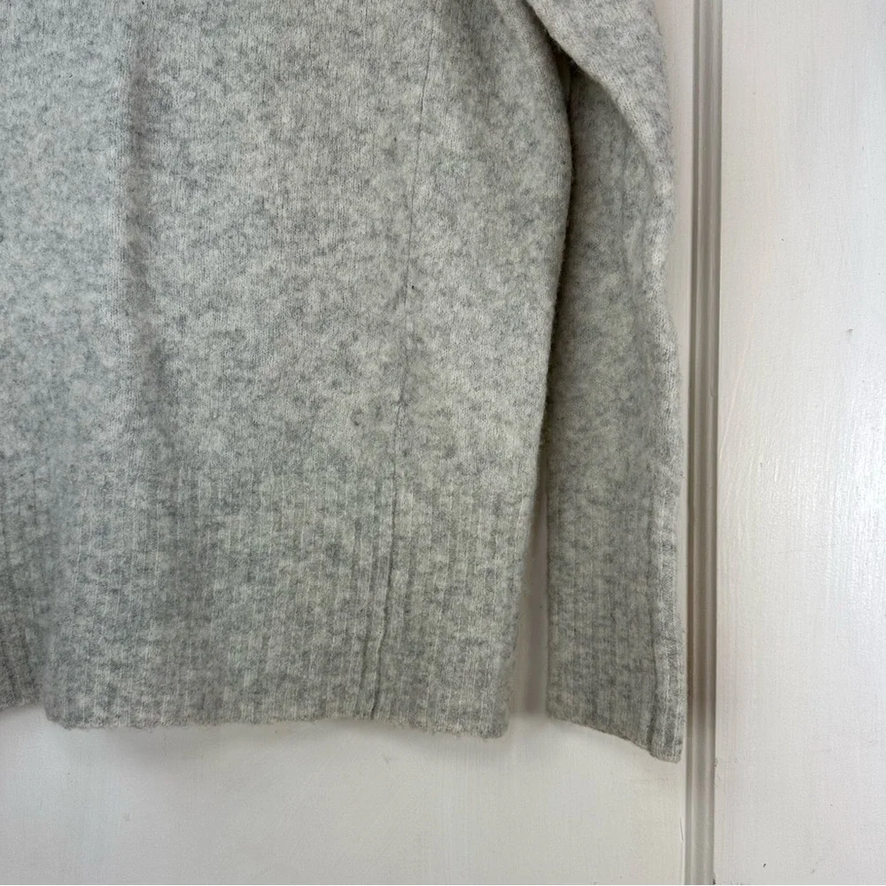 Aritzia The Group By Babaton Plutarch Sweater  Merino Yak Wool - Picture 4 of 9